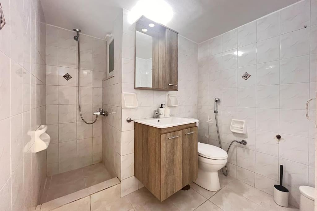 Pame Rentals - 2Bd Home, 4 Min To Acropolis Athena Bagian luar foto