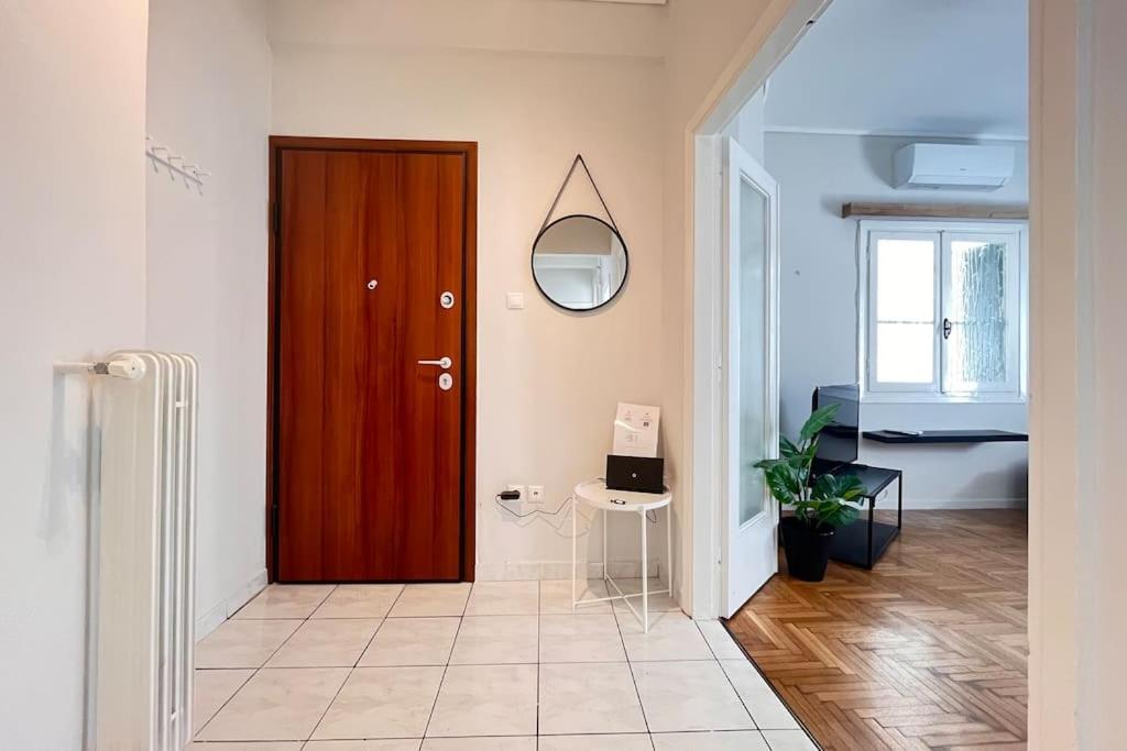 Pame Rentals - 2Bd Home, 4 Min To Acropolis Athena Bagian luar foto